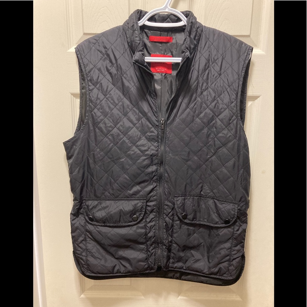 3/20 Zara men’s black vest size large